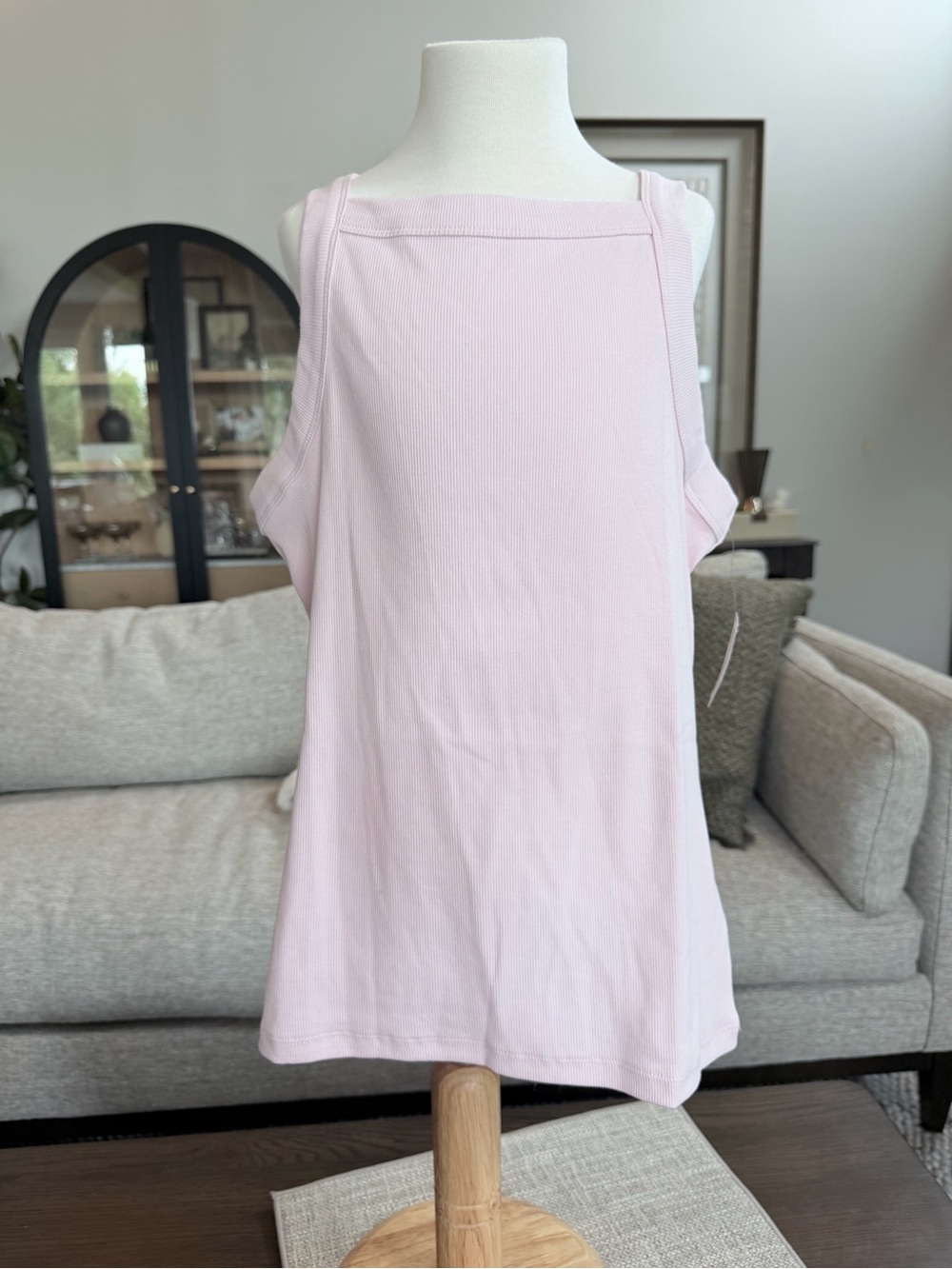 NWT Amazon Essentials Women's Large Pale Pink Square-Neck Tank